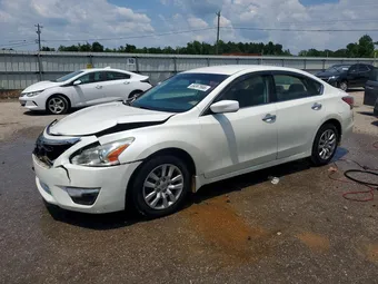 2015 Nissan Altima 1N4AL3AP7FN329546