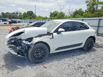 2020 Porsche Macan WP1AA2A58LLB11713