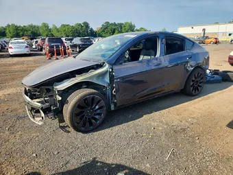 2022 Tesla Model Y 7SAYGDEF9NF452771