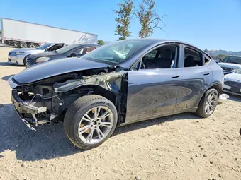2020 Tesla Model Y 5YJYGDEEXLF057631