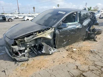 2022 Tesla Model Y 7SAYGDEFXNF573065