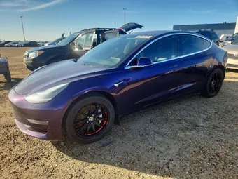 2018 Tesla Model 3 5YJ3E1EBXJF109485