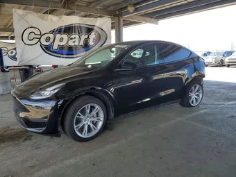 2023 Tesla Model Y 7SAYGDEE3PA114614