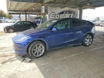 2022 Tesla Model Y 7SAYGAEE9NF559390