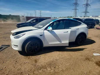 2023 Tesla Model Y 7SAYGAEE1PF643559