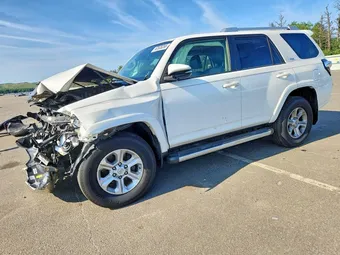 2018 Toyota 4Runner JTEBU5JR4J5588282