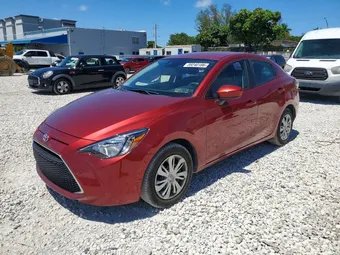 2019 Toyota Yaris 3MYDLBYV3KY519008