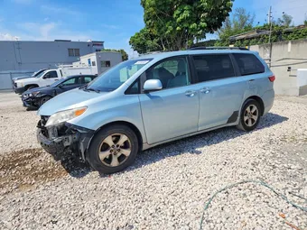 2015 Toyota Sienna 5TDKK3DC0FS585290