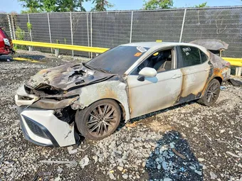 2022 Toyota Camry 4T1G11AK4NU072252