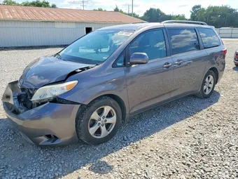 2015 Toyota Sienna 5TDKK3DC8FS680583