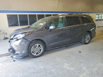 2025 Toyota Sienna 5TDJSKFC1SS183274