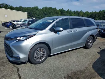 2023 Toyota Sienna 5TDYSKFC1PS100142