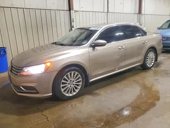 2016 Volkswagen Passat 1VWBT7A35GC007906