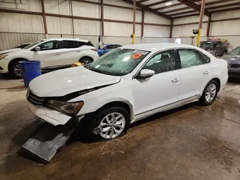 2017 Volkswagen Passat 1VWAT7A37HC007399