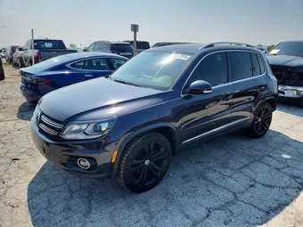 2016 Volkswagen Tiguan WVGAV7AX3GW511778