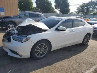 2018 Acura TLX 19UUB1F37JA004644