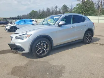 2019 Alfa Romeo ZASPAKBN1K7C67844