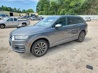 2017 Audi Q7 WA1LAAF79HD012179