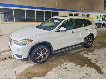 2017 BMW X1 WBXHT3C32H5F80695