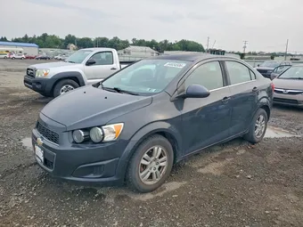 2015 Chevrolet Sonic 1G1JC5SH2F4174187