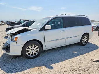 2016 Chrysler Town & Country 2C4RC1BG3GR141210