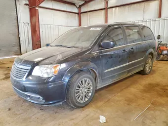 2016 Chrysler Town & Country 2C4RC1CG3GR282728