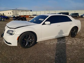 2021 Chrysler 300S 2C3CCABG0MH622477
