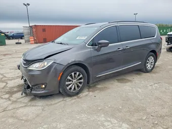2017 Chrysler Pacifica 2C4RC1BG4HR592437