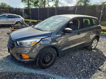 2017 Ford Escape 1FMCU0F75HUC30641