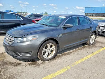 2015 Ford Taurus 1FAHP2E82FG202482