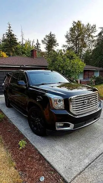 2018 GMC Yukon XL 1GKS2GKC2JR383153