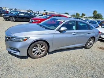 2018 Honda Accord 1HGCV1F13JA001824