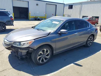 2017 Honda Accord 1HGCR2F88HA140235