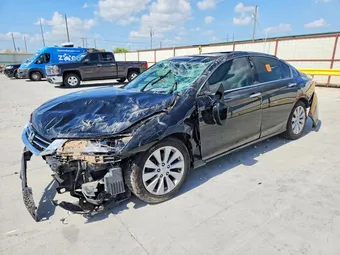 2015 Honda Accord 1HGCR3F93FA017888