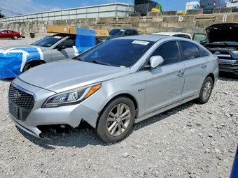 2016 Hyundai Sonata KMHE24L15GA022247