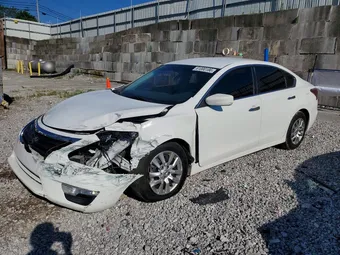 2015 Nissan Altima 1N4AL3AP1FN864078