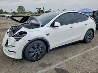 2024 Tesla Model Y 7SAYGDED4RF204478