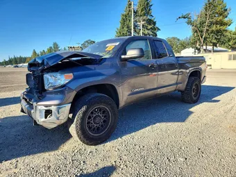 2015 Toyota Tundra 5TFRM5F15FX090528
