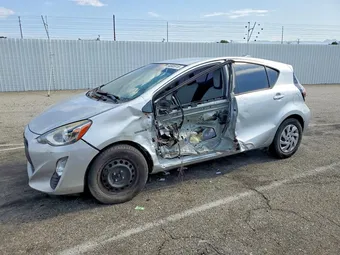 2016 Toyota Prius C JTDKDTB33G1115976