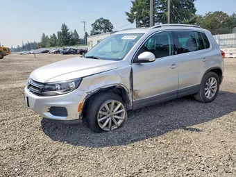 2017 Volkswagen Tiguan WVGSV7AX3HW513519
