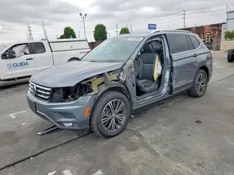 2019 Volkswagen Tiguan 3VV3B7AXXKM065063