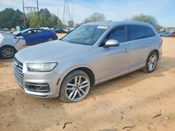 2018 Audi Q7 WA1VAAF77JD043221