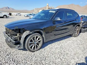 2015 BMW X1 WBAVM1C59FVZ94163