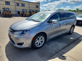 2018 Chrysler Pacifica 2C4RC1EG1JR350433