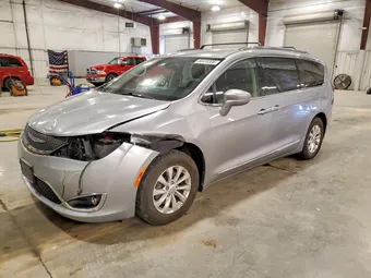 2018 Chrysler Pacifica 2C4RC1BG8JR149181