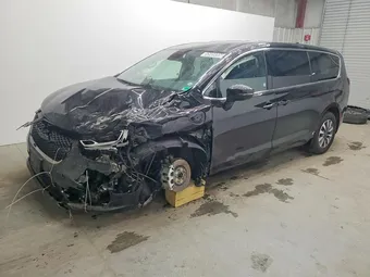 2025 Chrysler Pacifica Hybrid 2C4RC1S77SR577762