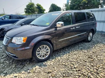2015 Chrysler Town & Country 2C4RC1CG4FR617882