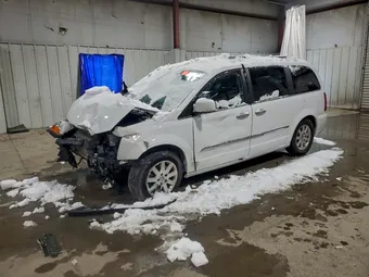 2015 Chrysler Town & Country 2C4RC1BG7FR629932
