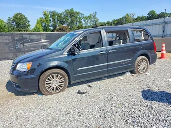 2016 Chrysler Town & Country 2C4RC1CG3GR121750