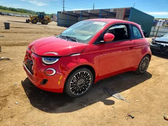 2024 Fiat 500e ZFAFFAA41RX204883